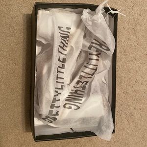 Pretty Little Thing White Chunky Heel Sandals. Size 9US.